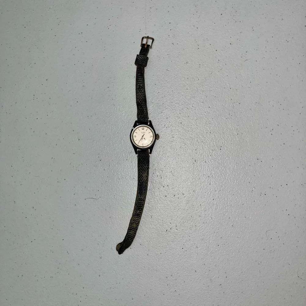 Eloga Ladies Analog Watch